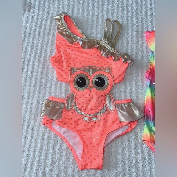 Freestyle Revolution Coral and Gold Swimsuit - Picture 4 of 8
